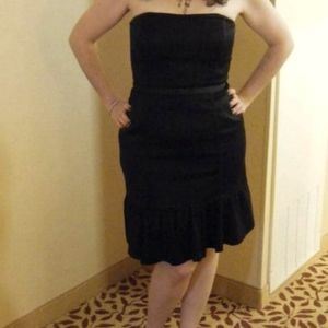 While house black market stapless black dress